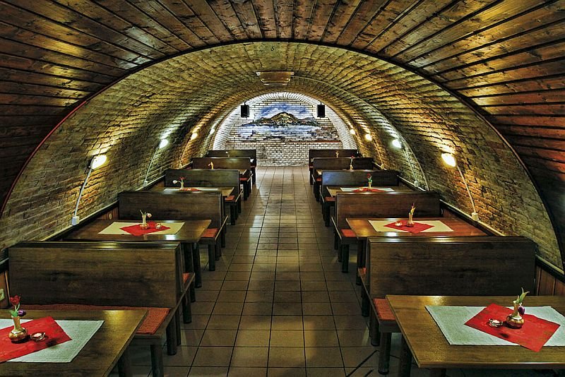 Vinárna a restaurace "U Langrů"