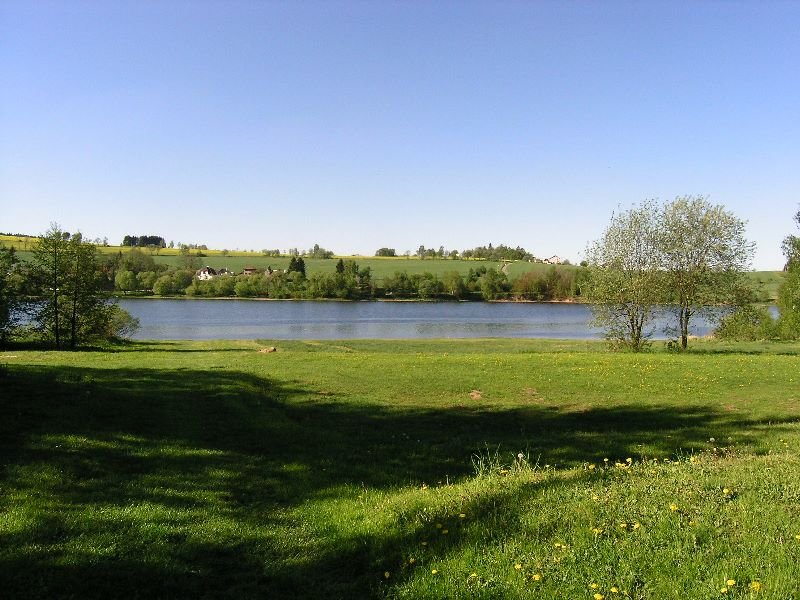 Yachtclub Pardubice, sportovní areál a ubytování na Seči