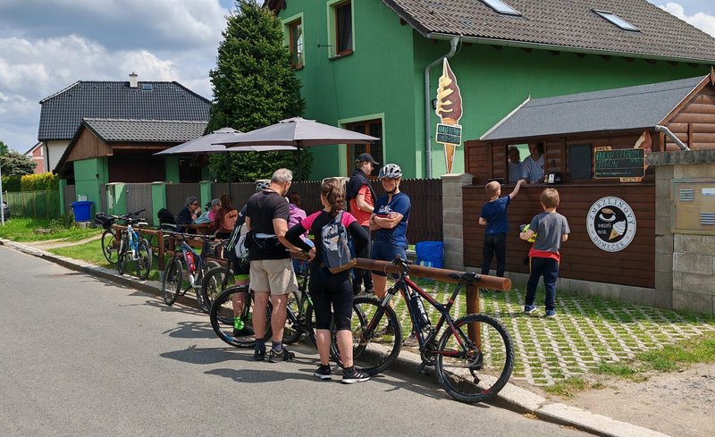 Zmrzlinový a Vinný domeček Hrádek