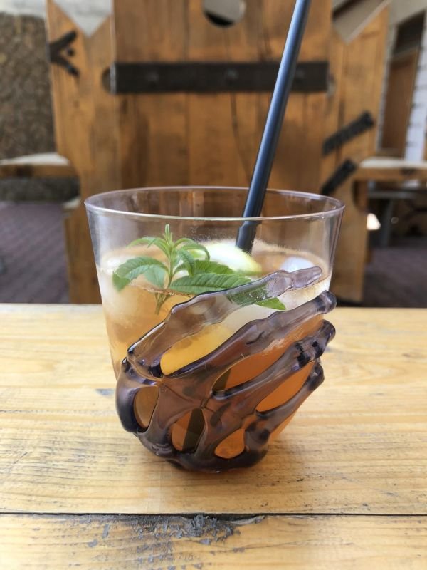 Draxmoor - strašidelný zámek