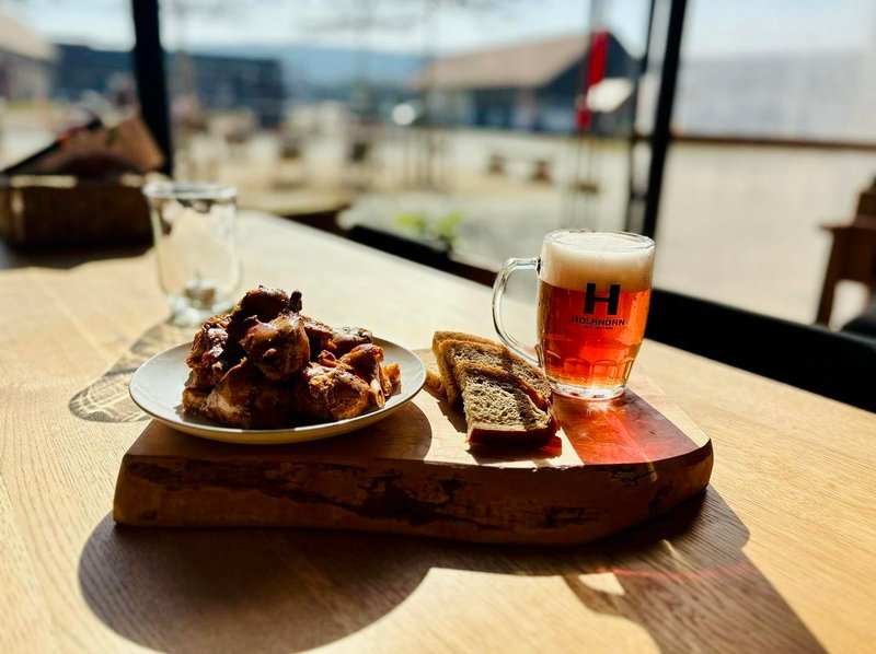 Kavárna a pivovar Holanďan