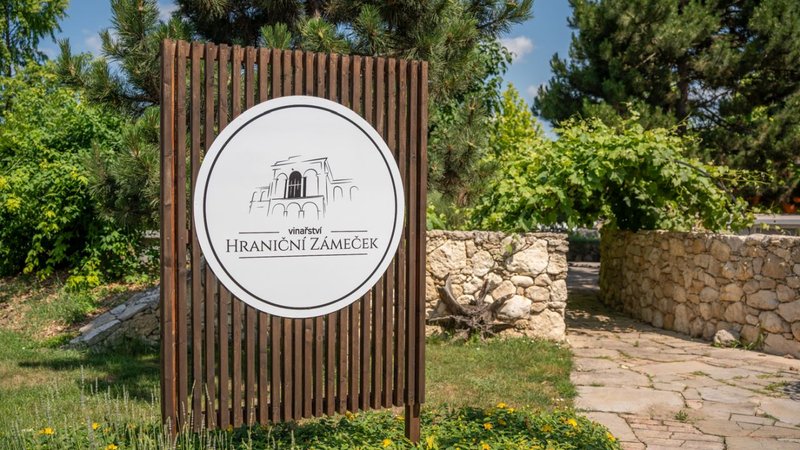 Vinařství HRANIČNÍ ZÁMEČEK