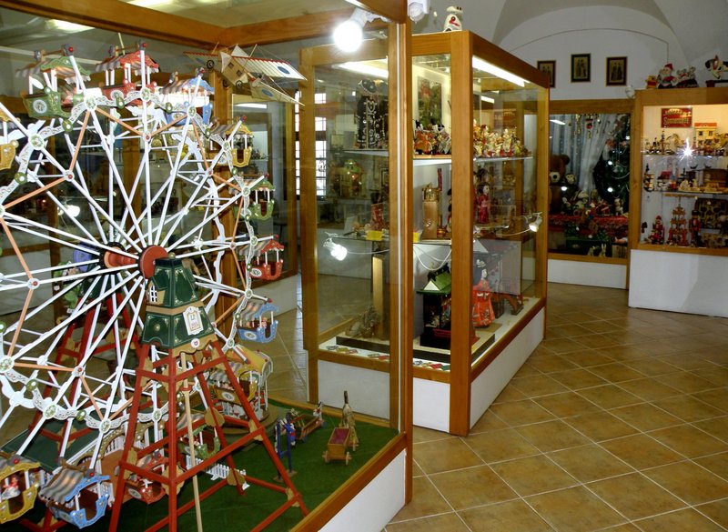 Zámek Benátky nad Jizerou a Infocentrum