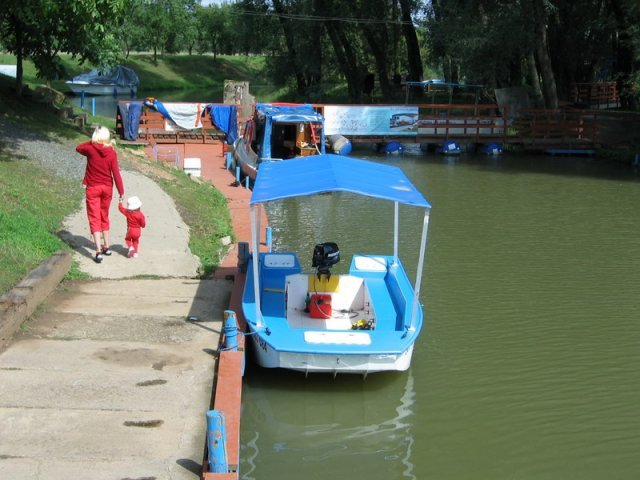 Půjčovna lodí Pod Výklopníkem, Baťův kanál