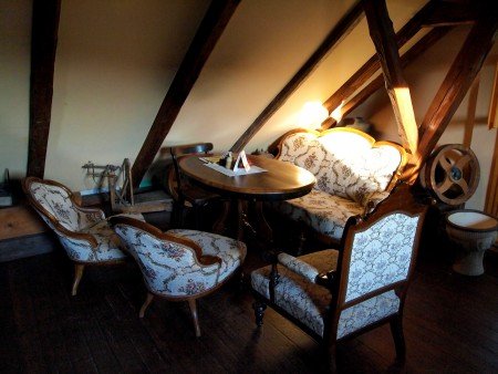 Kavárna a galerie Domlejna