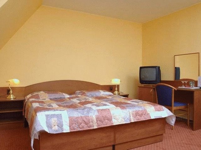 Hotel U Raušů a Bowling s terasou