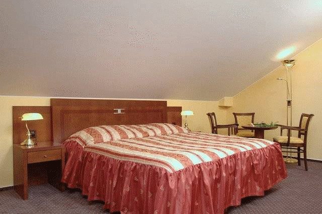 Hotel U Raušů a Bowling s terasou